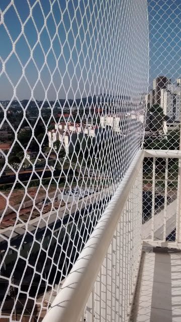 Terrace safety net installation