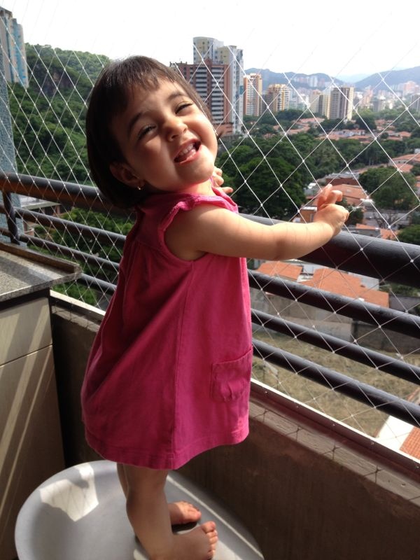 Child safety net installation